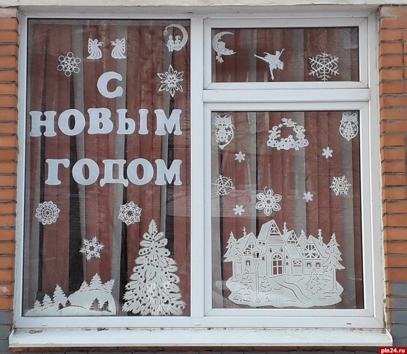 Новогодние надписи для вырезания на окна