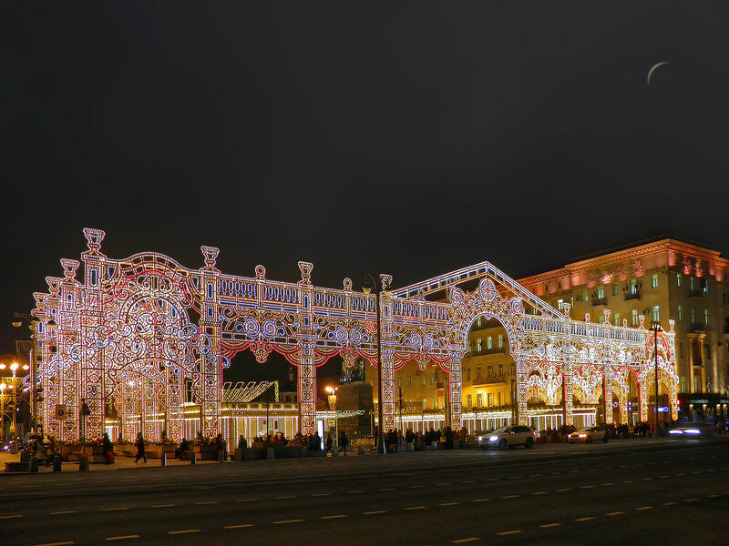 Фото украшенных улиц столицы